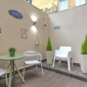  Appartamento Traditional With A Terrace, Ac And Fast Internet